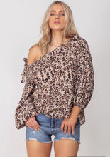 Load image into Gallery viewer, Summer Leopard Shoreline Blouse
