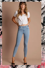 Load image into Gallery viewer, High Waisted Vintage Skinny Jeans
